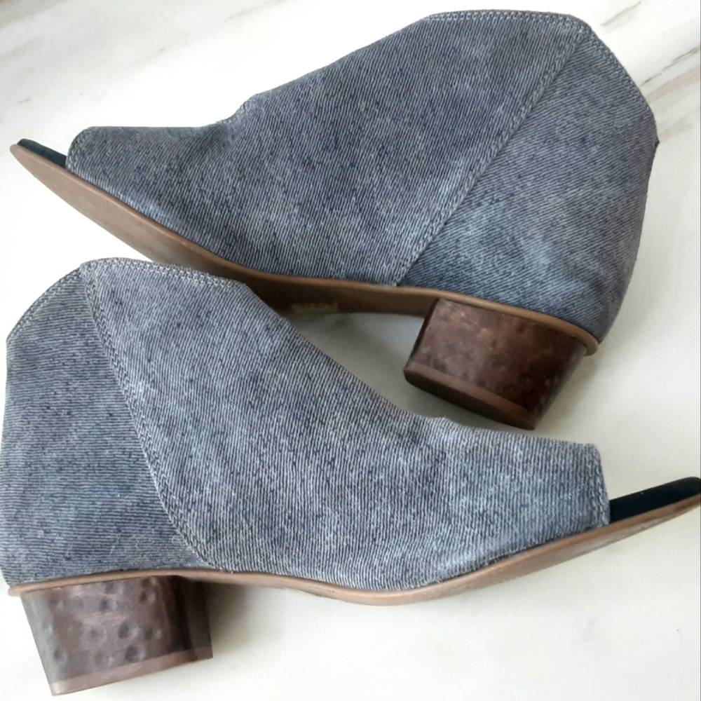 Unity In Diversity Sugarplum Leather Open Toe San… - image 6